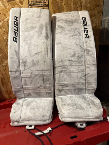 Large 2023 Bauer GSX (2023 Model) Goalie Leg Pads (Used)