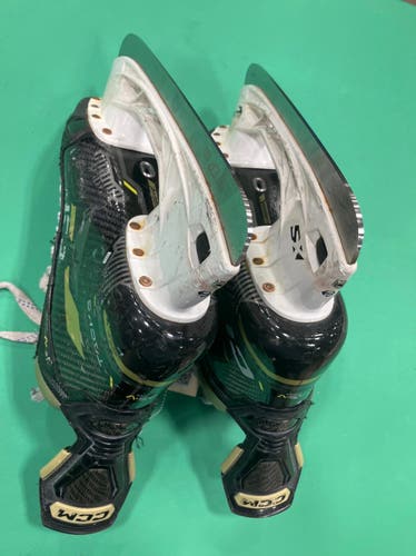 2022 CCM AS-V Pro Hockey Skates 11.5 (Used)