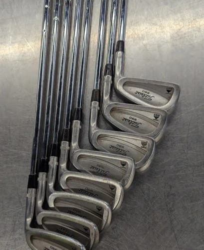 Men's Titleist DCI 990 Right Handed Iron Set Regular Flex (Used)