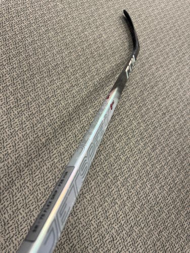 Senior CCM JetSpeed FT8 Pro Right Handed Hockey Stick P28+1/4 75 Flex (New)