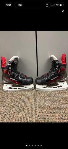 2023 Bauer Vapor X5 Pro Hockey Skates Regular Width 13.5 (Used)