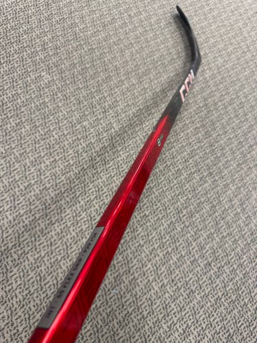 Intermediate Red CCM JetSpeed FT8 Pro Right Handed Hockey Stick P29+1/4 55 Flex (New)
