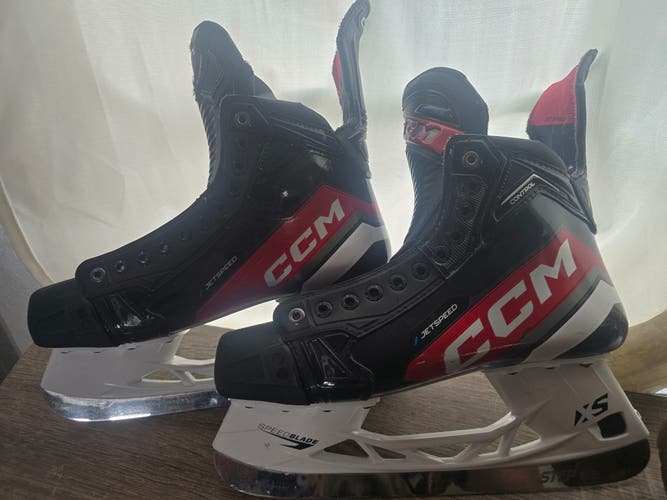 Black CCM Jetspeed FT6 control Hockey Skates Regular Width 10 (Used)