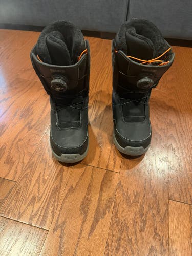 Size M 7.0 (W 8.0) Thirty Two Shifty Boa Snowboard Boots (Used)