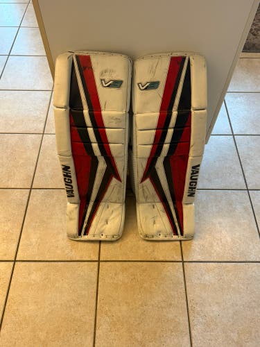28" Vaughn Velocity V9 Goalie Leg Pads (Used)