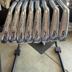 Men's 2000 Cleveland TA3 Form Forged Right Handed Iron Set Regular Flex 8 Pieces (Used)