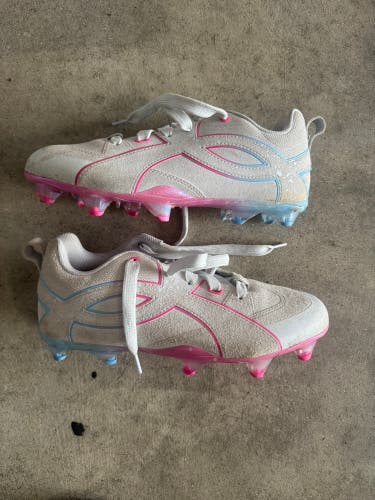 White Men's Size M 11.0 (W 12.0) Adult Under Armour Bryce harper Low Top Molded Cleats (Used)