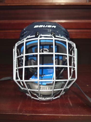 Small Bauer Re-Akt 55 Helmet (New)
