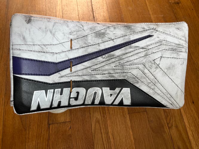 Vaughn SLR3 Pro Carbon goalie blocker