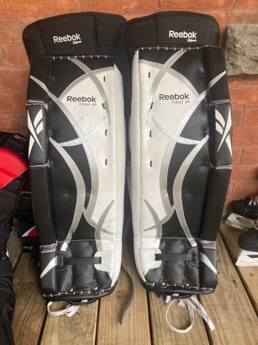 28+1" Reebok 7000 Jr Goalie Leg Pads Blk/white/sil