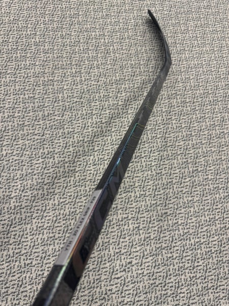 Youth CCM XF Ghost Right Handed Hockey Stick P29 20 Flex (New)