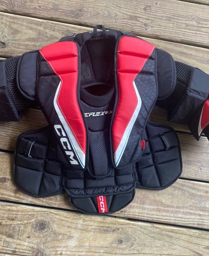 Junior Small/Medium CCM Extreme Flex 6.5 Goalie Chest Protector