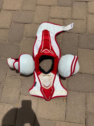 Men's Small Junior Bauer Vapor APX2 Shoulder Pads (Used)