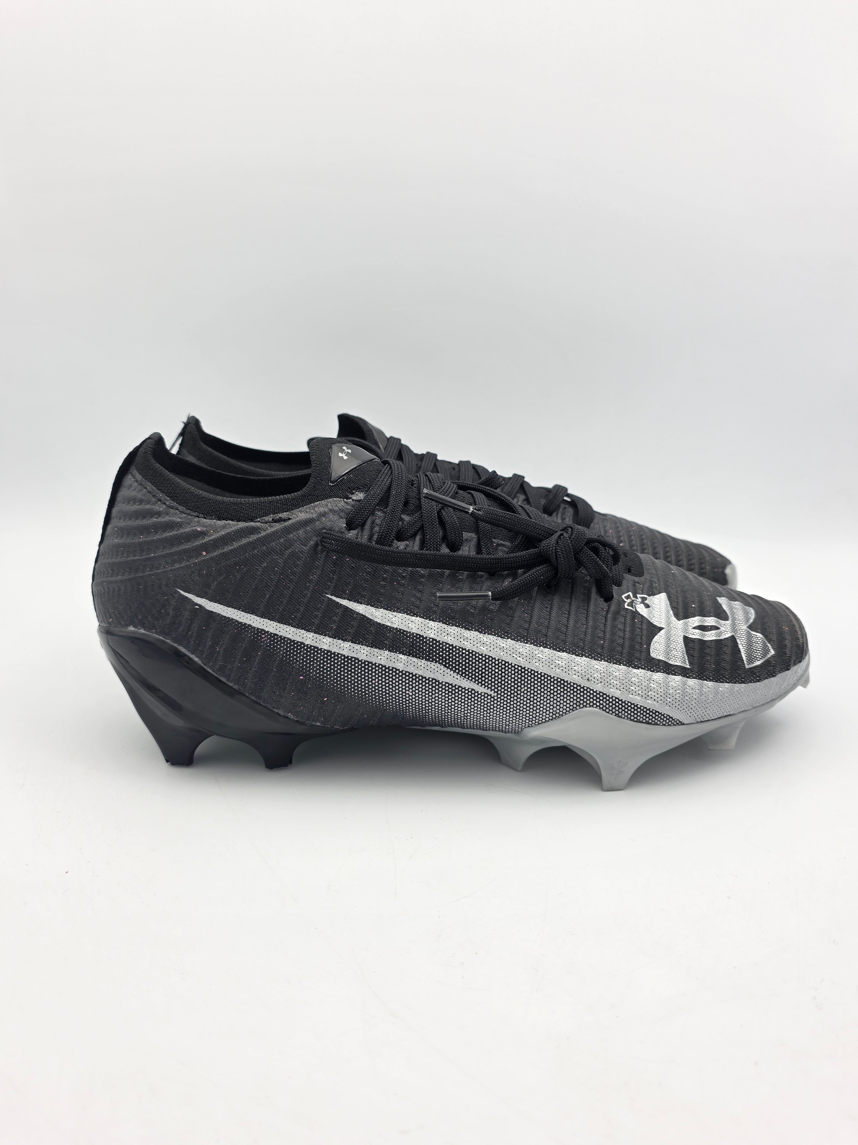 10.5 Under Armour Highlights (black) | SidelineSwap | Buy and Sell