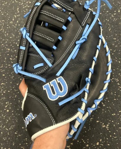 Wilson RH First Base A950 Baseball Glove 12" (Used)