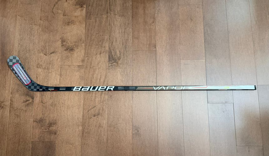 Senior Bauer S21 Vapor Hyperlite Grip Right Handed Hockey Stick P92 77 Flex (New)