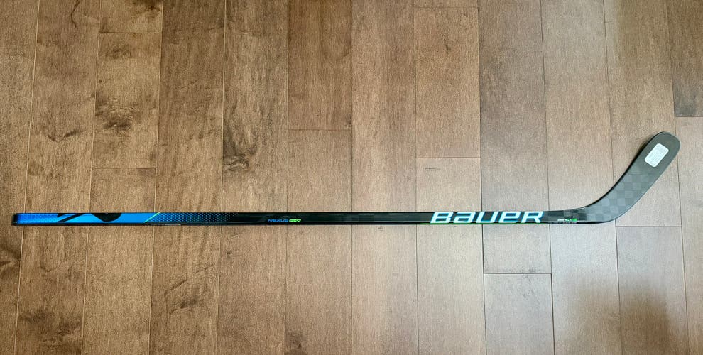 Senior Bauer S21 Vapor Hyperlite Grip Right Handed Hockey Stick P88 70 Flex (New)