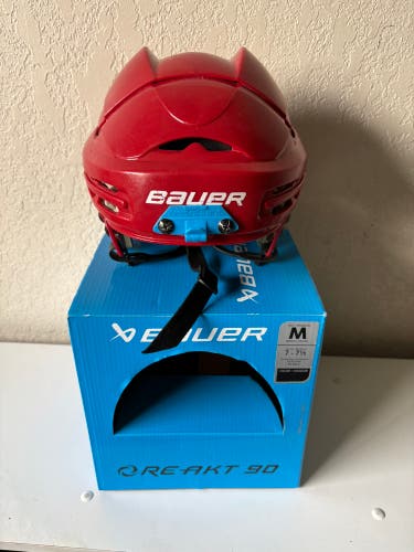 Medium Bauer 5100 Helmet (Used)