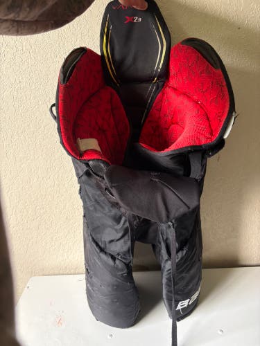 Senior Medium Bauer Vapor X2.9 Hockey Pants (Used)