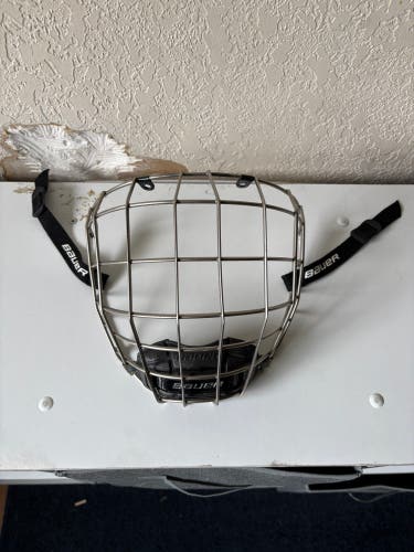 Medium Bauer Profile III Facemask (Used)