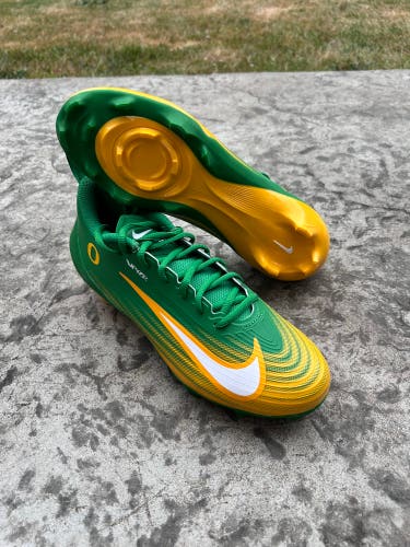 Brand New TEAM ISSUED Oregon Cleats Vapor Edge Speed 3