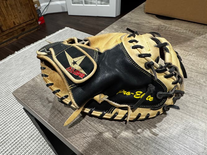 All Star CM3000XSBT Pro Elite RH Catcher's Glove 32" (Used)
