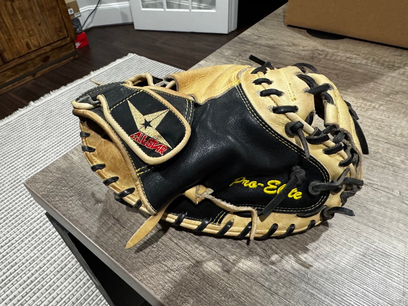 All Star CM3000XSBT Pro Elite RH Catcher's Glove 32" (Used)