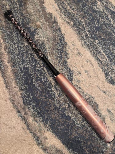 2025 DeMarini Whisper 32” 22oz Composite fastpitch Bat (-10) (new display)
