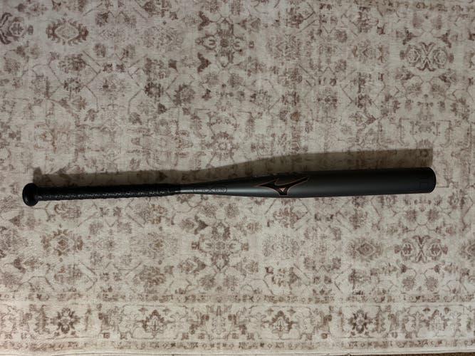 2026 Mizuno CRBN Composite Bat (-10) 23 oz 33" (Used)