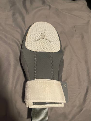 White Senior Sliding Mitt (New)
