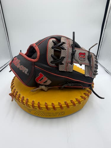Wilson A2000 SC75 11.75 Inch Baseball Glove