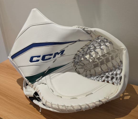 2023 CCM EFlex 6 Regular Pro Stock (Used)