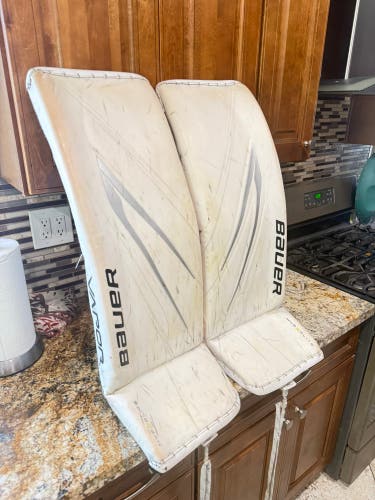 34" Bauer Vapor Hyperlite 2 Goalie Leg Pads (Used)