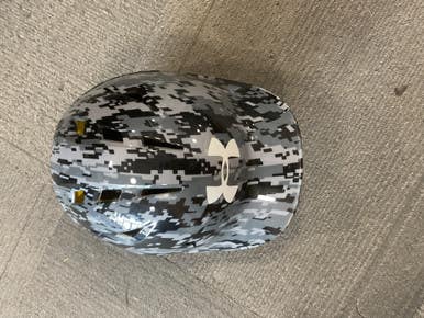 Used Under Armour Digital Camo Batting Helmet No Mask White And Navy Blue Md 11614-s000237769