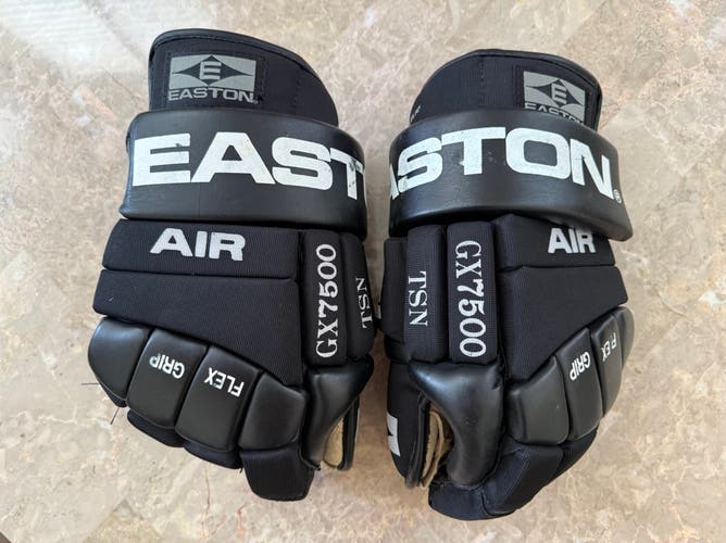 Easton Air GX7500 Gloves 14" (Used)