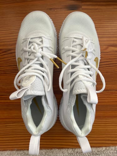 Unisex Size M 9.0 (W 10.0) Adult Nike Huarache Turf Cleats (New)