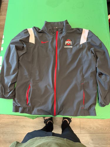 Gray Adult Unisex Large/Extra Large Nike Jacket (Used)
