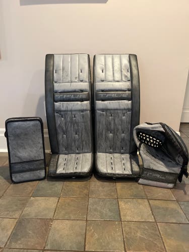 33”+ 2” Custom True L87 Regular Goalie Full Set (Used 1 season)