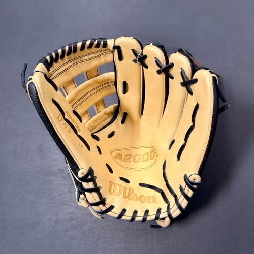 2024 Infield RH Wilson A2000 Baseball Glove 12" (New)