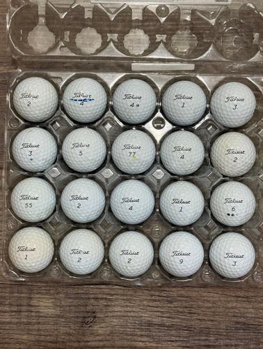 20 Titleist Pro V1 Golf Balls - 4A Near-Mint Condition