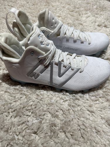 M 6.5 (W 7.5) Adult New Balance Freeze (New)