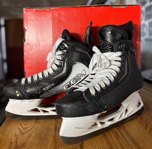 CCM JetSpeed FT8 Pro Hockey Skates / Senior 9 Regular Width (Good Condition)