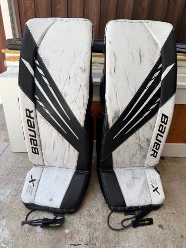 34" 2022 Bauer Vapor 3X Goalie Leg Pads (Used)