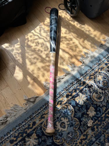 Victus wood bat
