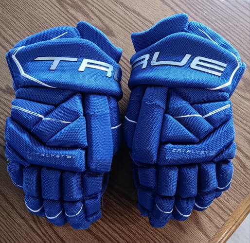 True Catalyst 7x3 Gloves 14" (Used)