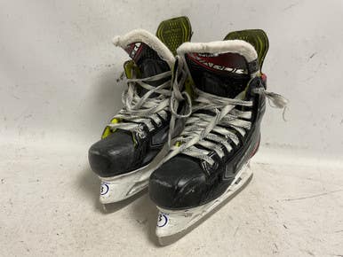 Used Bauer Vapor X2.9 Junior Hockey Skate White Black Red Junior 03 11855-s000204905