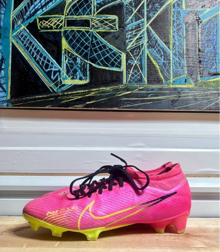 Nike Zoom Mercurial Vapor Pro FG: Pink. - Men’s Size 9
