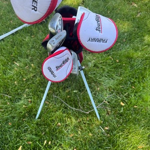 Junior Tour Edge Bazooka Right Handed Clubs (Full Set) Junior 7 Pieces (Used)