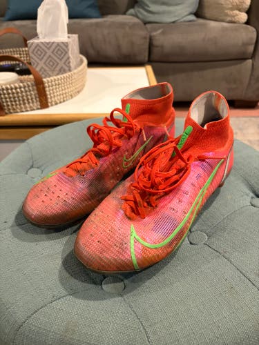 Red Men's Size M 8.5 (W 9.5) Nike Mercurial Superfly Molded Cleats Cleats (Used)