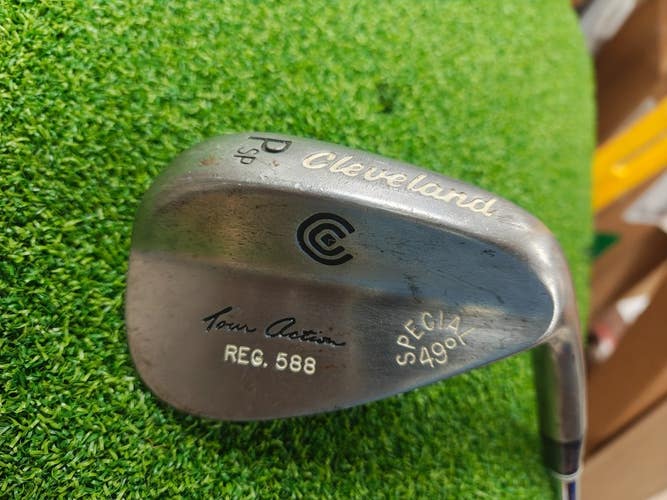 Cleveland REG 588 Pitching Wedge PW 49 Degree Special 49 B
